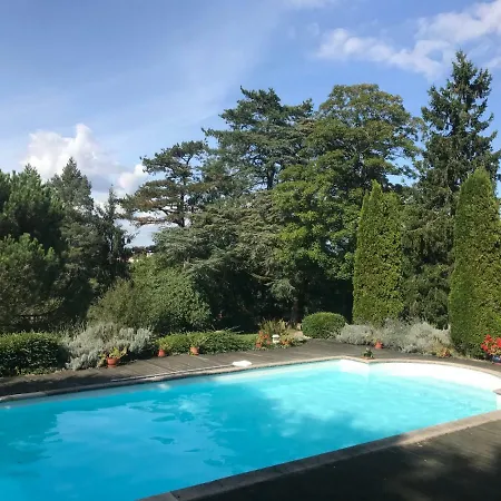 Chateau La Pierre Levee