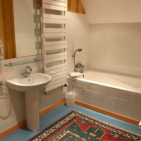 Chateau La Pierre Levee *