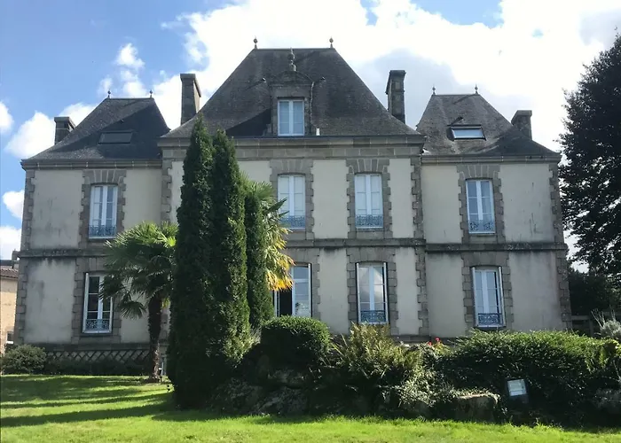 Chateau La Pierre Levee Гостевой дом La Gaubretiere