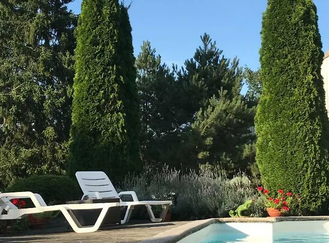 Chateau La Pierre Levee La Gaubretiere