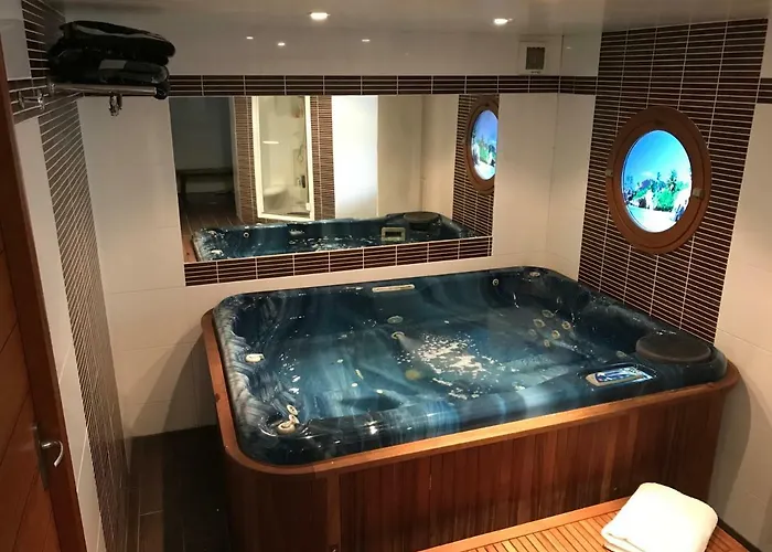 Chateau La Pierre Levee Гостевой дом *