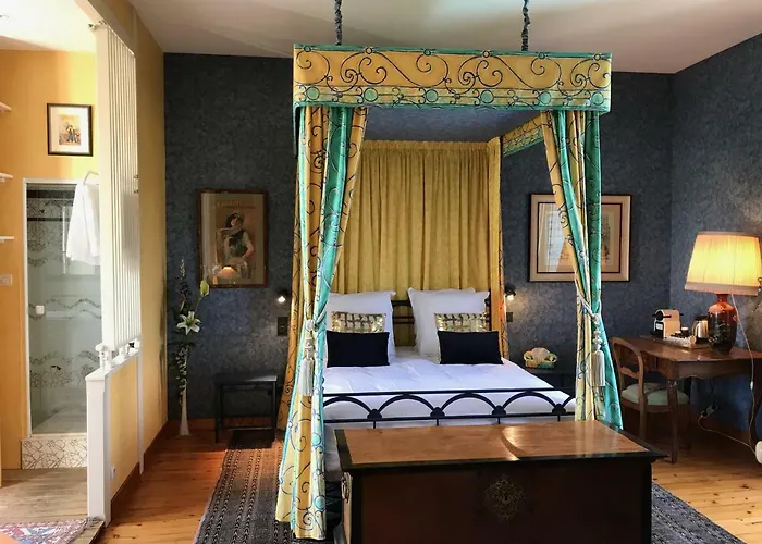 Chateau La Pierre Levee Гостевой дом La Gaubretiere