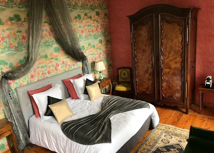 Гостевой дом Chateau La Pierre Levee La Gaubretiere