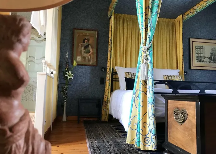 Chateau La Pierre Levee Гостевой дом La Gaubretiere